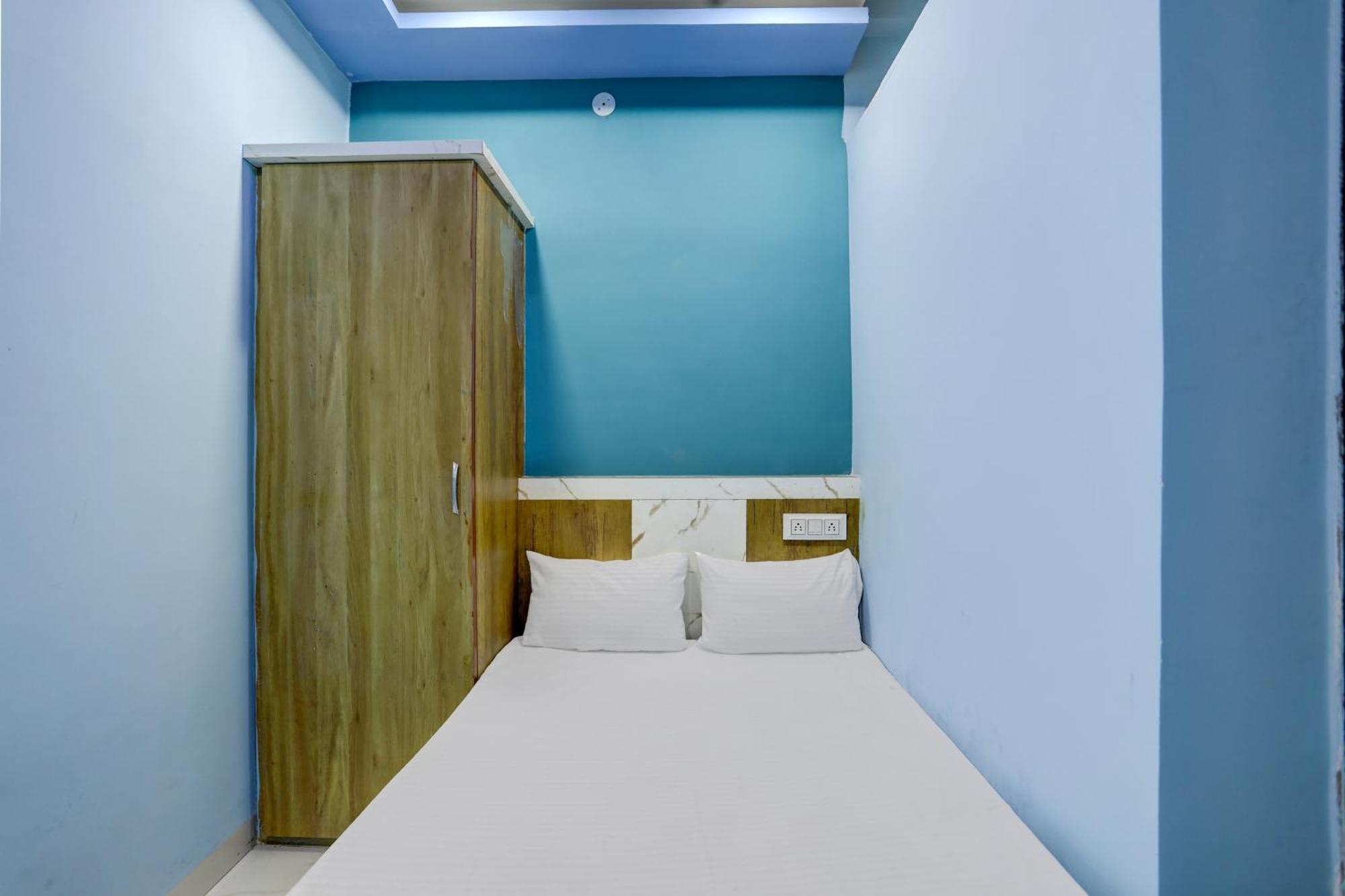 Spot On Hotel Ronak Place Індаур Екстер'єр фото