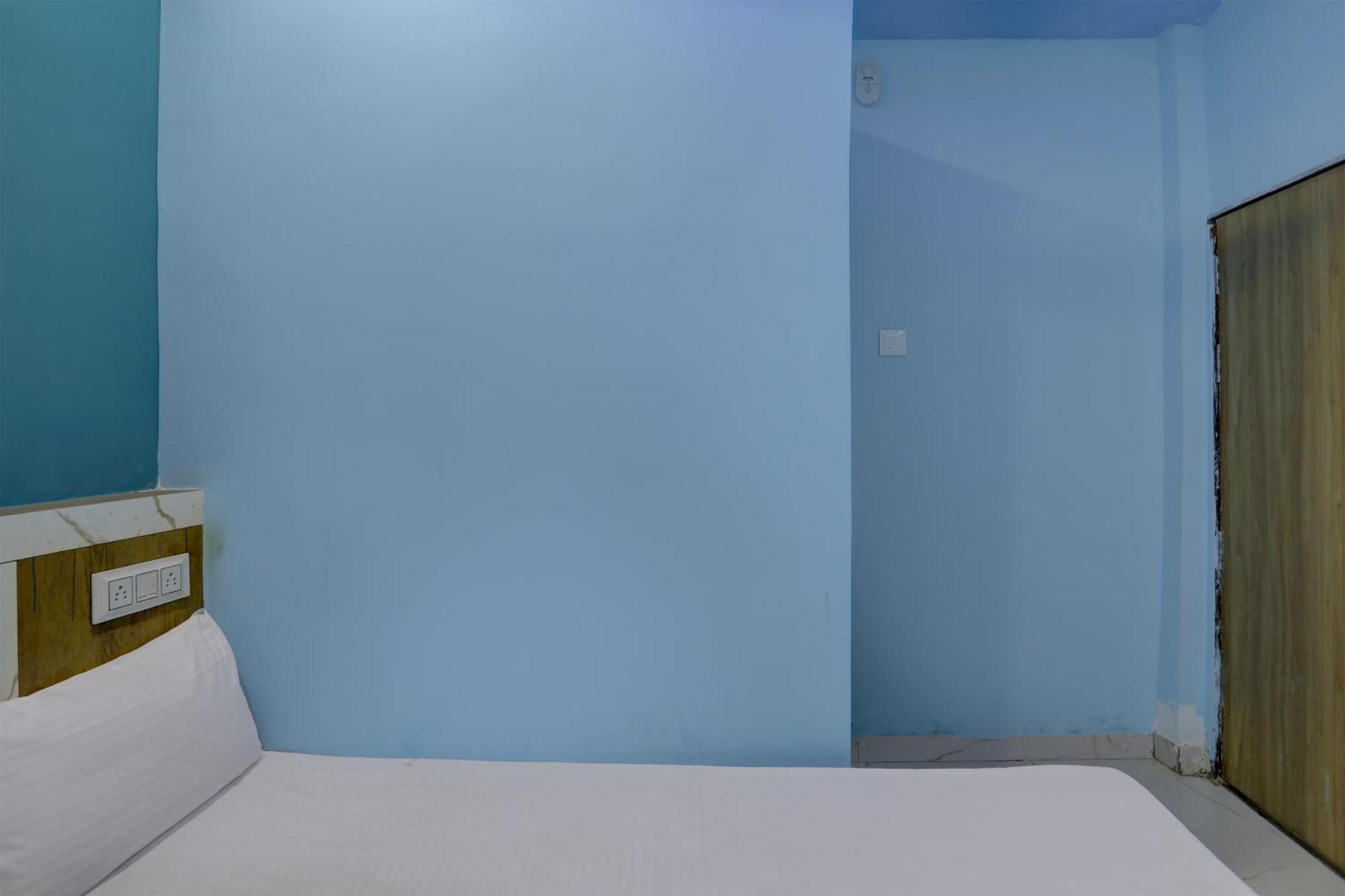 Spot On Hotel Ronak Place Індаур Екстер'єр фото