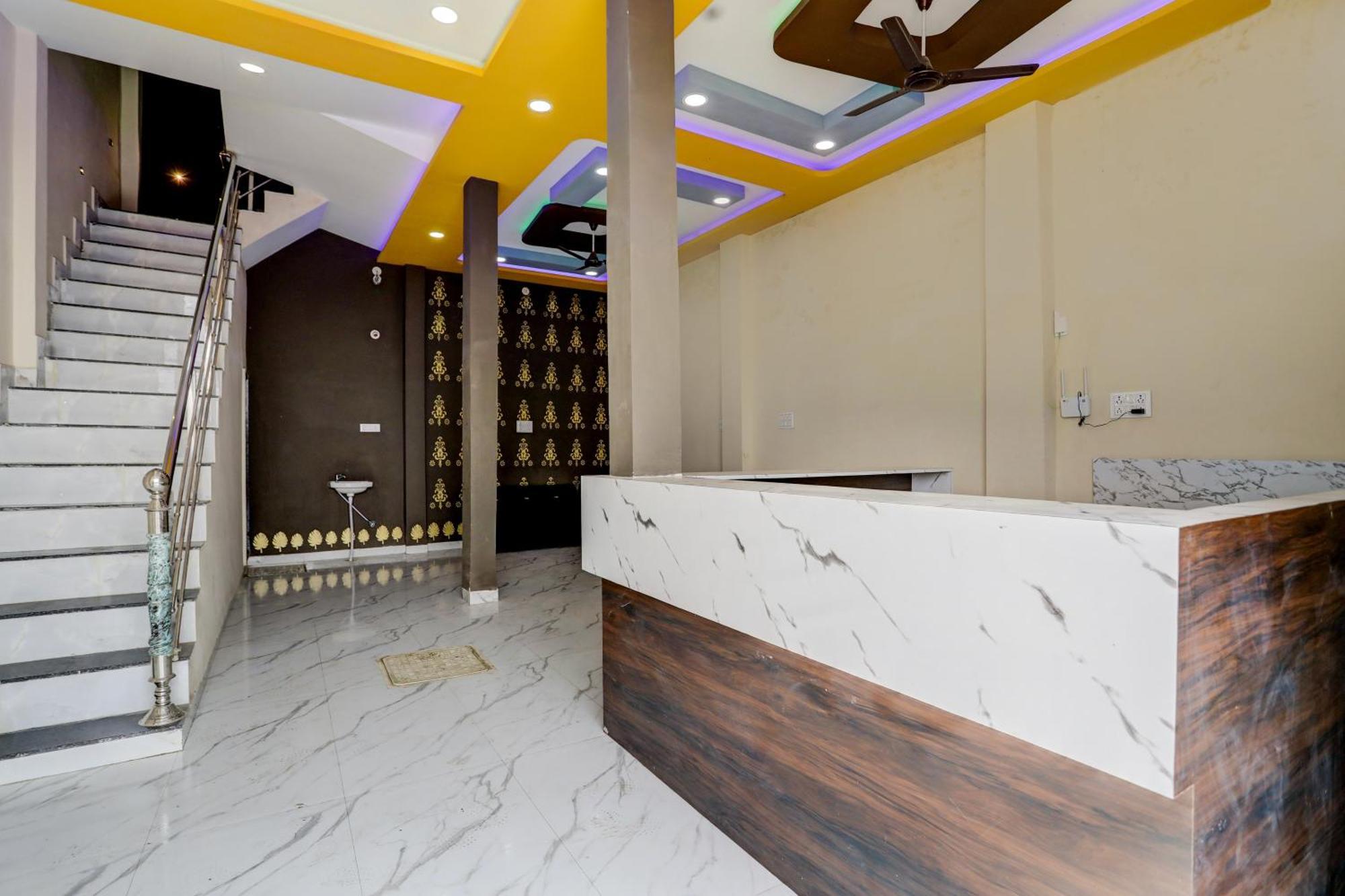 Spot On Hotel Ronak Place Індаур Екстер'єр фото
